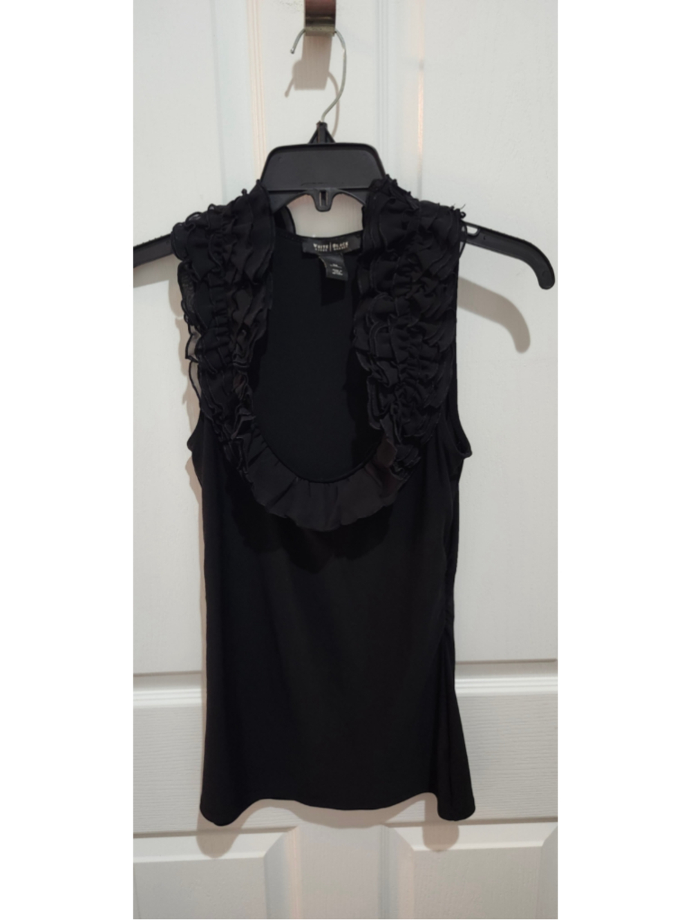 Women's Ruffle Neck Sleeveless Blouse Black XS